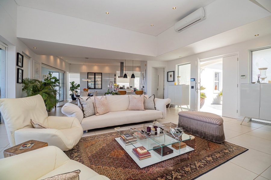 4 Bedroom Property for Sale in Whale Rock Western Cape
